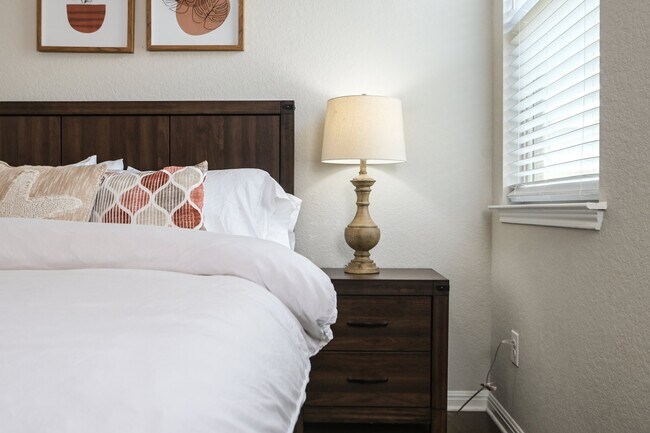 Photo - 2411 Verona Wy