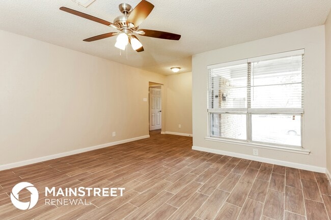 Photo - 414 Crusader Dr