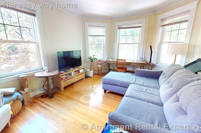 Building Photo - 8 Forest St Unit #4 Rental