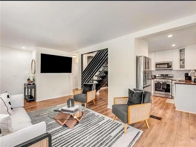 Photo - 1471 Hardin Ave