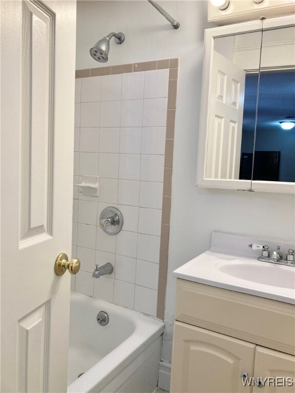 Photo - 294 S Elmwood Ave