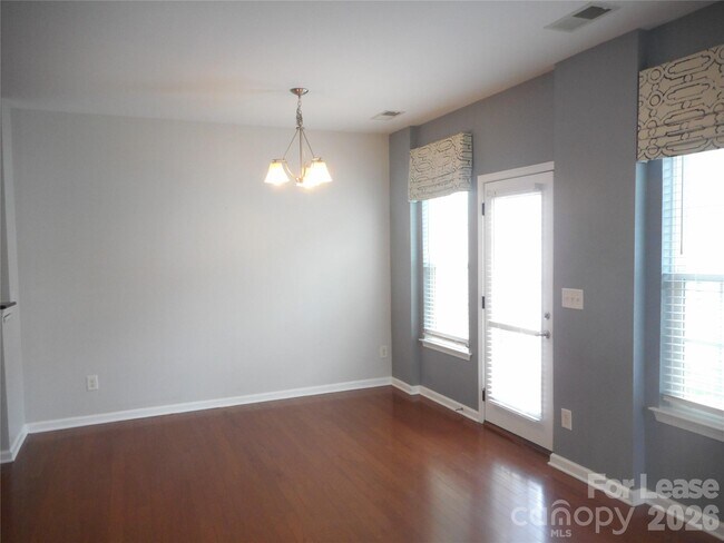 Photo - 7704 Sweet Fern Way