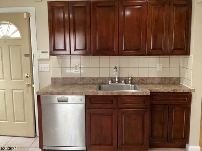 275 Wanaque Ave