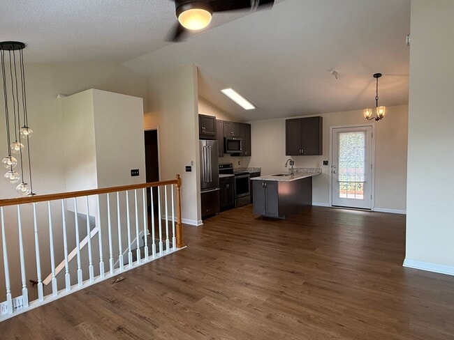 Photo - 129 Meadowlark Drive