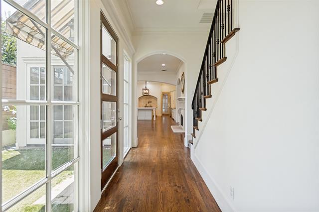 Photo - 3614 Edgewater St