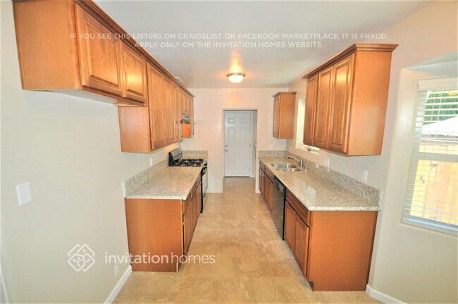 Photo - 7108 Heliotrope Ave