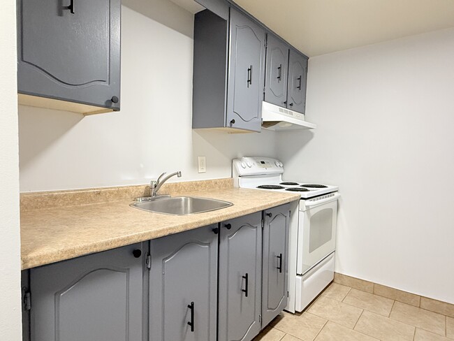 Building Photo - 4 Dufferin St Unit 105