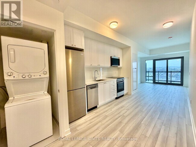 Photo - 51 Clarington Blvd Unité 716