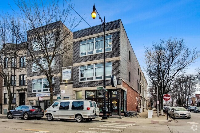 Building Photo - 2325 W Taylor St Rental