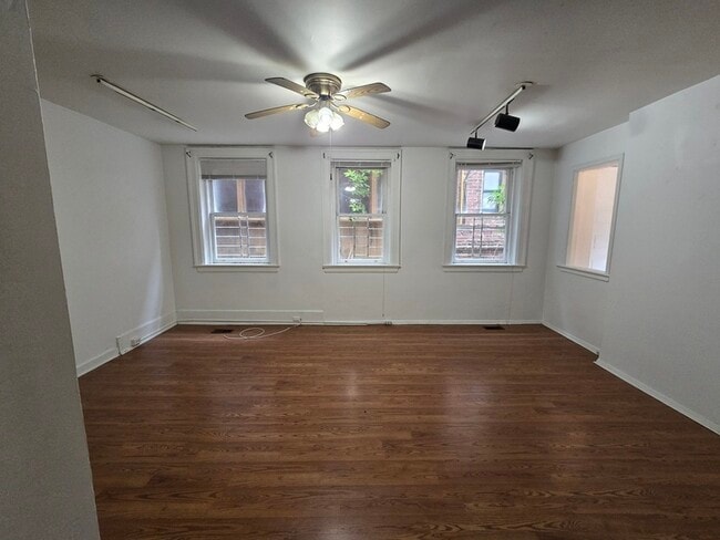 1103 W Franklin St