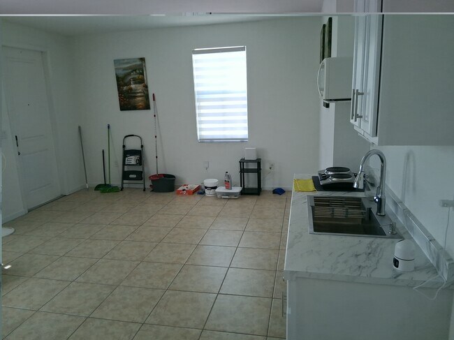 Photo - 24514 SW 115th Ct Unit Apartamento agregado