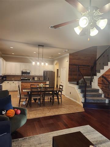 Photo - 5328 Locust Dr