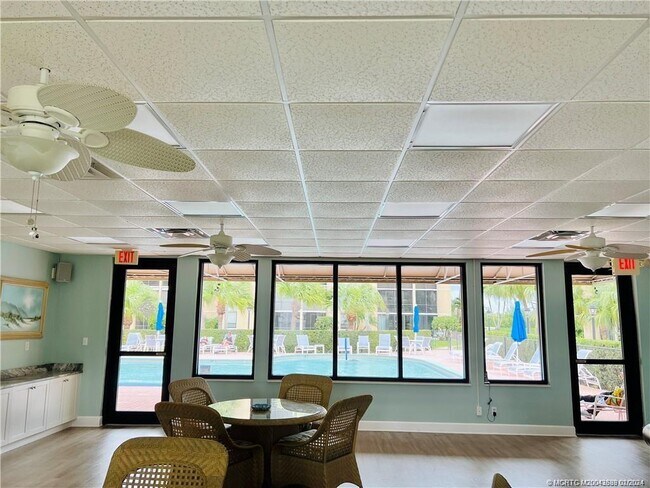 Building Photo - 3442 NE Causeway Blvd Unit 302