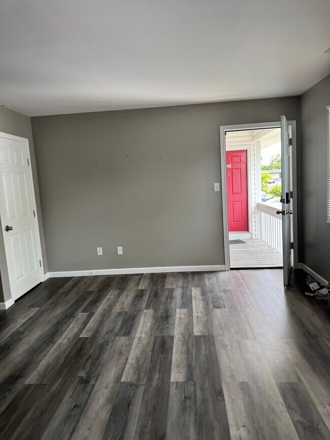 Photo - 113 Sandstone Ct