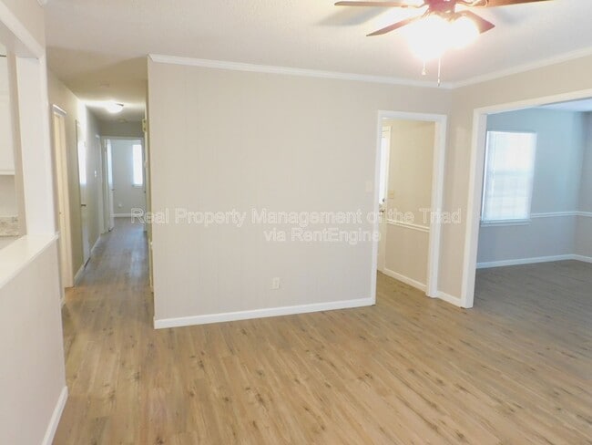 Photo - 4921 Chaucer Dr