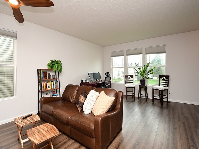 Photo - 14902 Mormon St