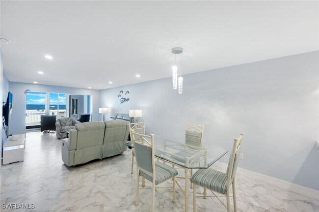 Building Photo - 26000 Hickory Blvd Unit 105