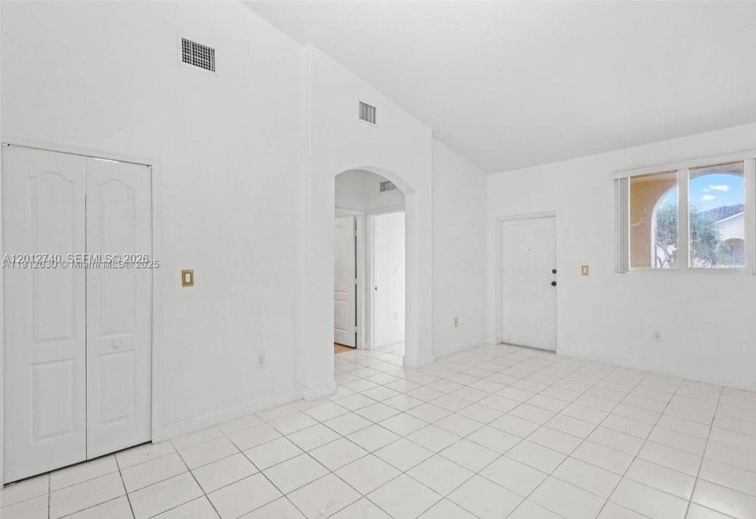 Photo - 1658 SE 28th Ct Unidad 200