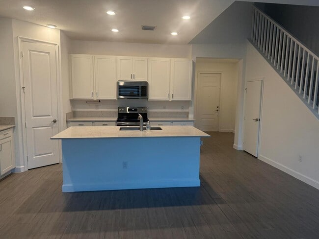 Building Photo - 4938 Navali Dr