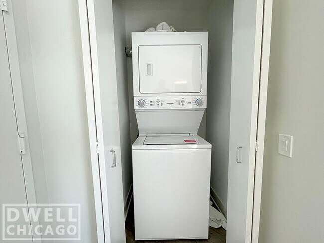 Photo - 216 N Canal St