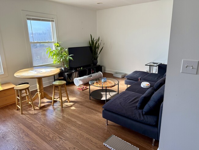 Photo - 4954 W Cullom Ave Unit 2