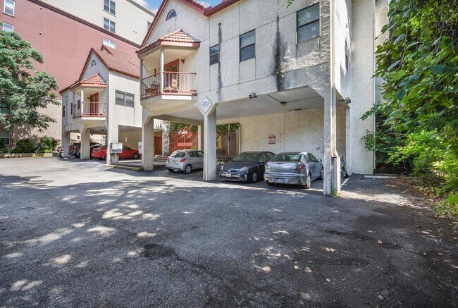 Photo - 706 W 22nd St Unit 306