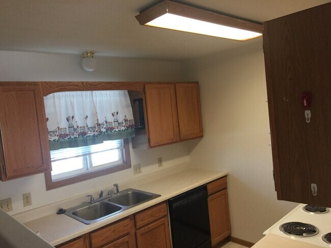 Photo - 94 Stiles Ave