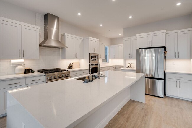 Photo - Luxury 4 Bedroom Home in Gated El Dorado Hills Community!