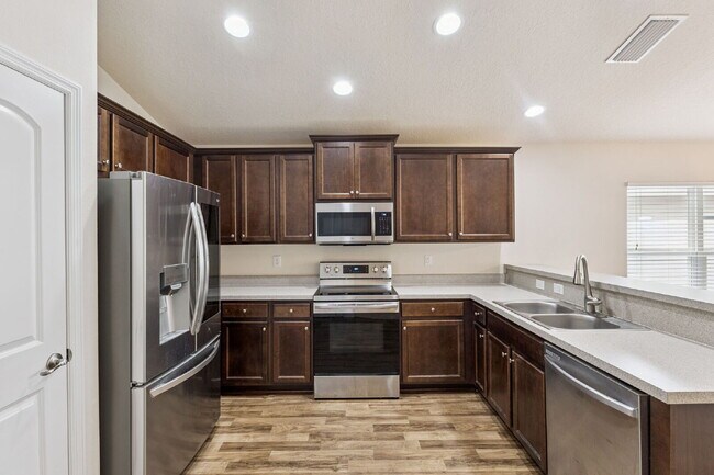 Photo - 458 Macon Dr