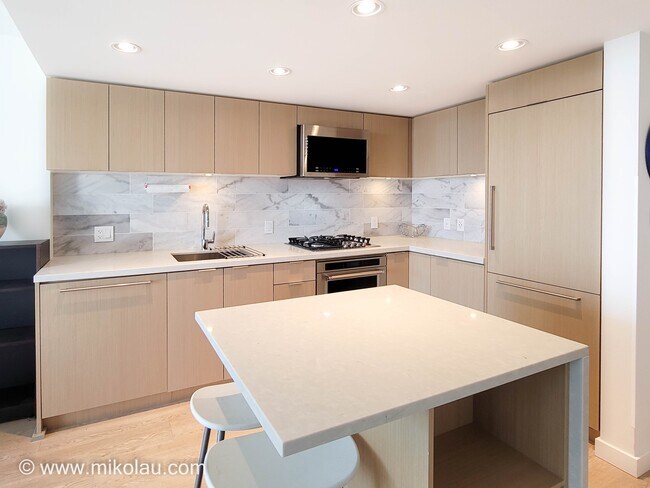 Photo - 8189 Cambie St.