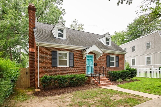 Photo - Beautiful 4 Bedroom Home off Of Cutshaw Ave! ***Available Early August 2026***