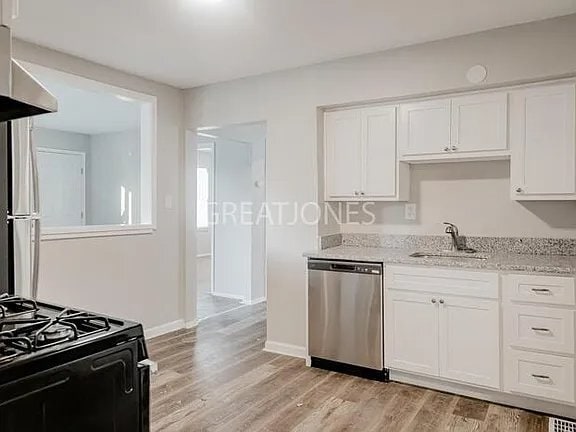 Photo - 10900 Pear Tree Ln