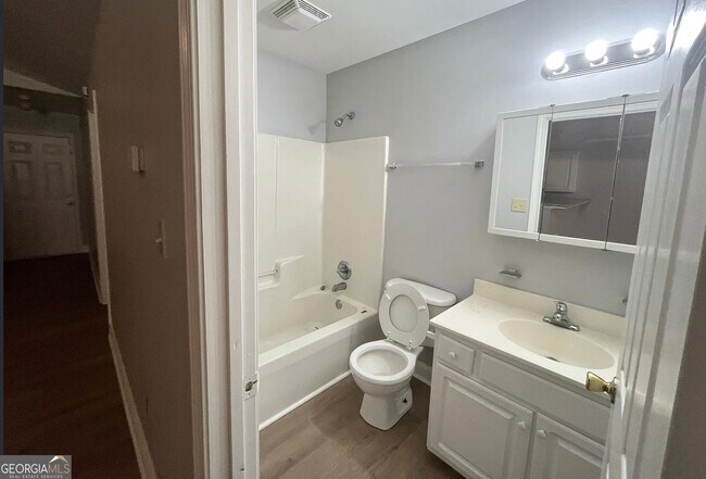 Photo - 170 Fair Oaks Dr