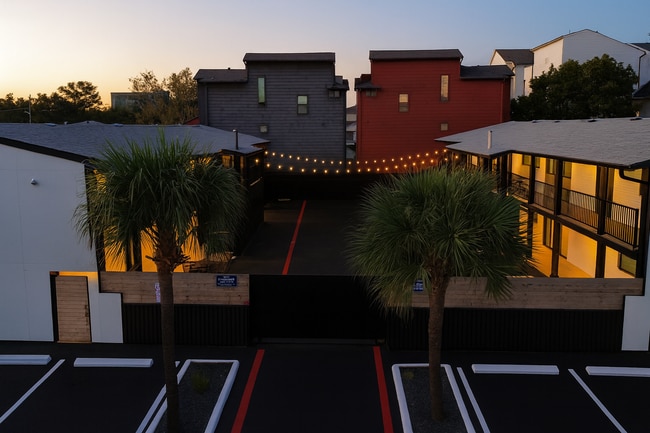 1504 and 1508 California Apartments - The Block At Montrose