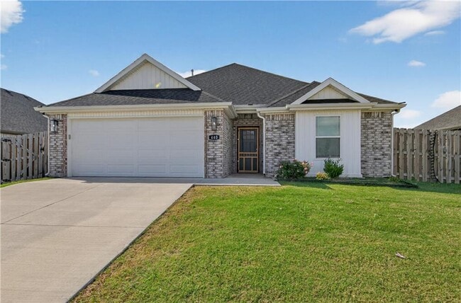 Photo - 440 Willow Dr