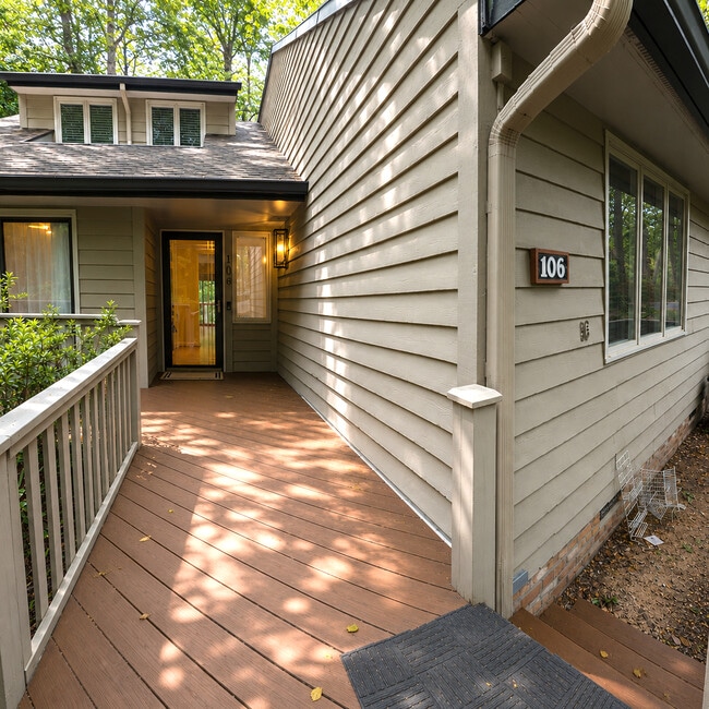 106 Montrose Dr