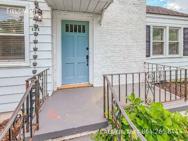 Photo - 121 Dupont Dr