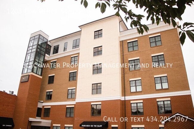 Photo - 1208 Commerce St