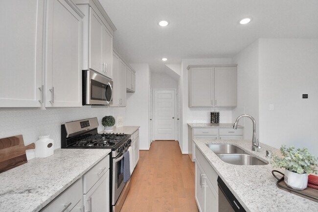 Photo - 27911 Western Crk Ct