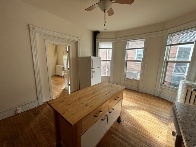 Photo - 315 N Pinckney St