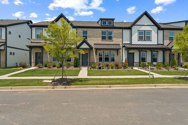 Charming 3BR w/studio Townhome in Indian L... - Charming 3BR w/studio Townhome in Indian L...