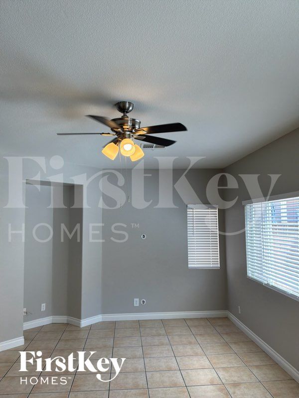 Photo - 971 Whispering Grove Ave