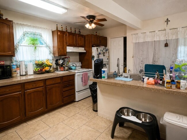 Photo - 12 Plew Ave