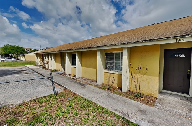 Photo - 1921 Truman Rd