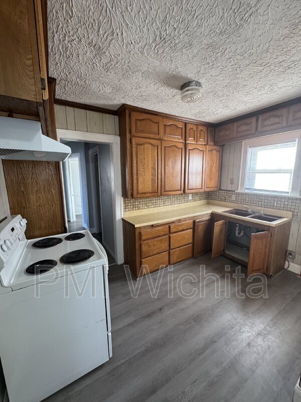 Photo - 1921 S Everett St