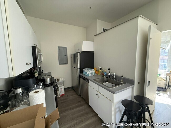 Photo - 160 E Berkeley St Unit 512