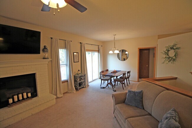 Photo - 11907 W Jewell St