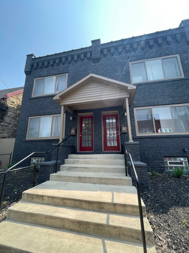 Photo - 117 E 9th Ave