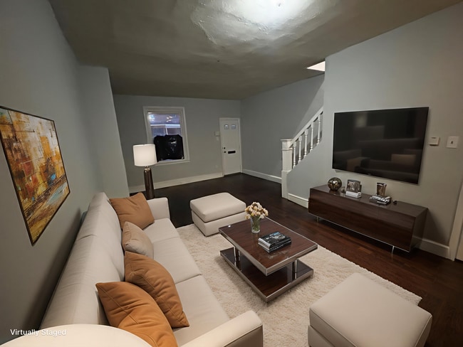 Building Photo - 4545 N Hicks St