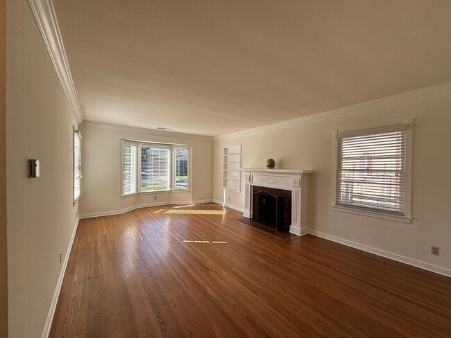 Photo - Beautiful 4 Bedroom 2.5 Bathroom SFR